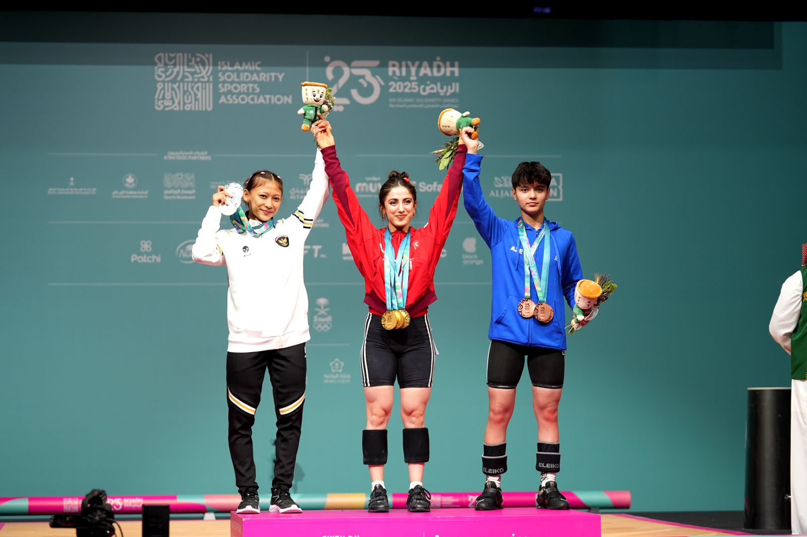 Indonesia Olympic Commitee - Weightlifting Delivers Indonesia’s First Medal at the Islamic Solidarity Games 2025