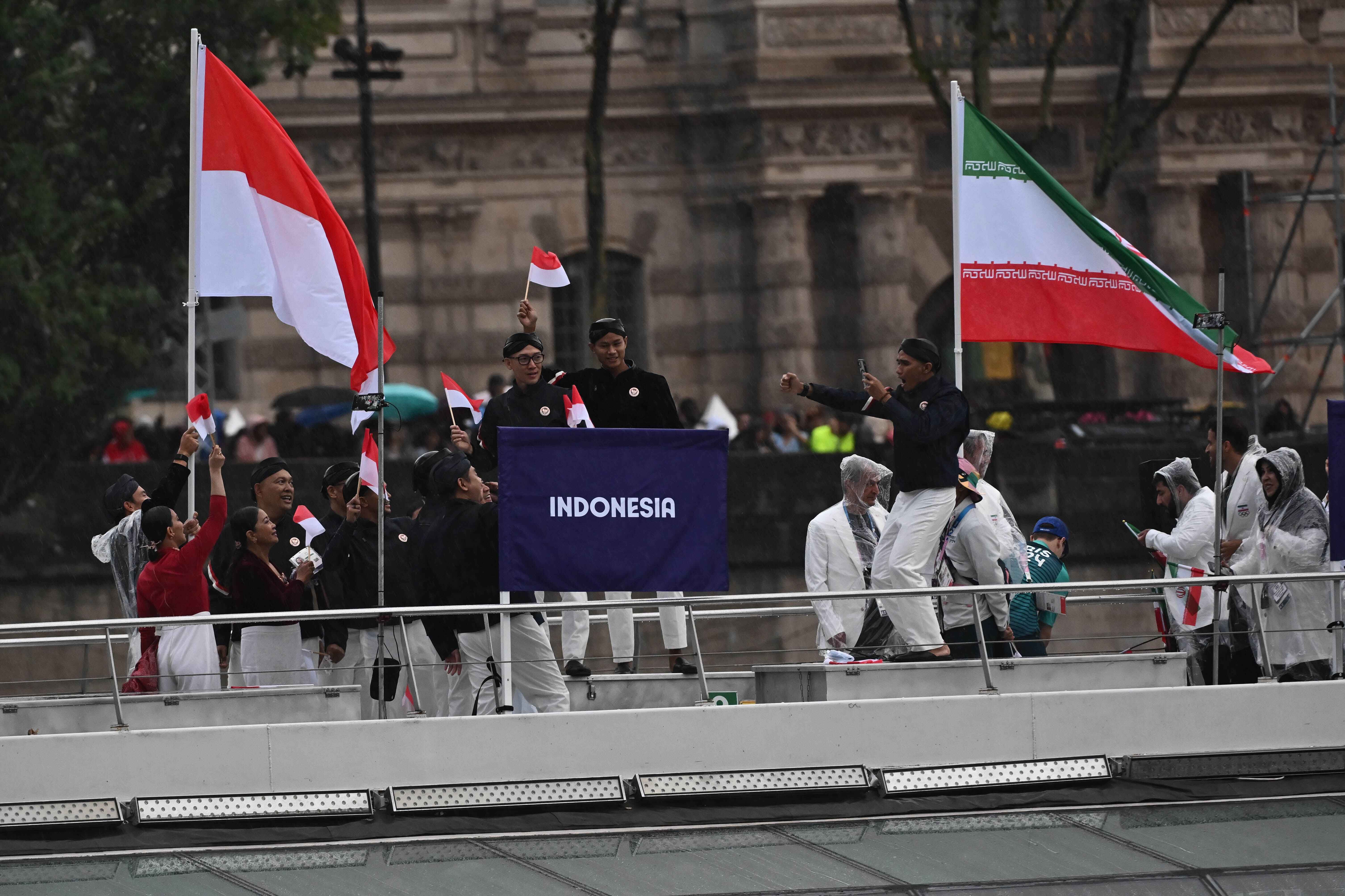 Maryam March Maharani is the Flag Bearer at the Opening of the Paris 2024 Olympics - Indonesia Olympic Commitee